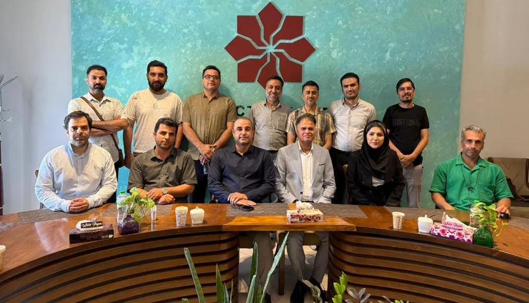 بازدید شرکت کنندگان دوره حضوری از شرکت الکتروکویر - تیرماه ۱۴۰۴