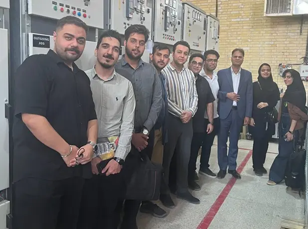 بازدید شرکت کنندگان کارگاه آمادگی آزمون فنی حرفه ای از شرکت فراز کنترل یزد - مرداد ۱۴۰۴